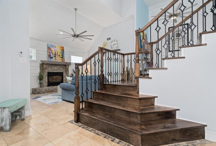 4 Bedrooms Cottage
