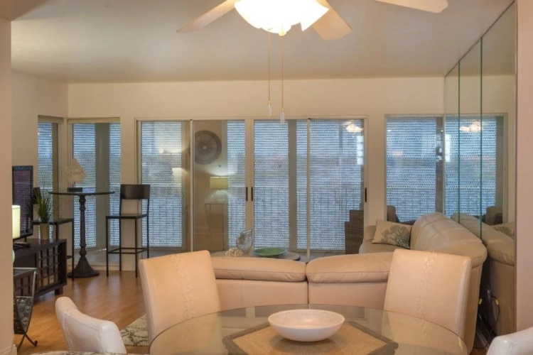Hickory Bay West 407 - MO