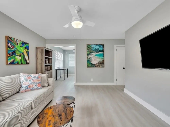 Modern Apt Near Beach Views & Wi-fi