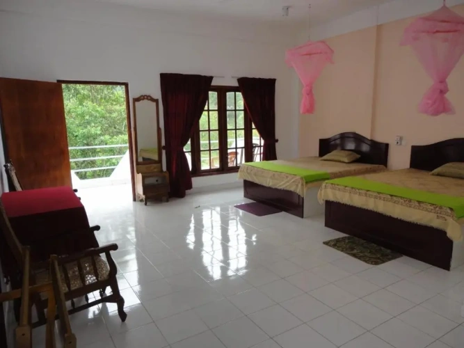 Standard Triple room with balcony