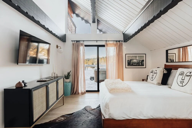 Little Pine Chalet