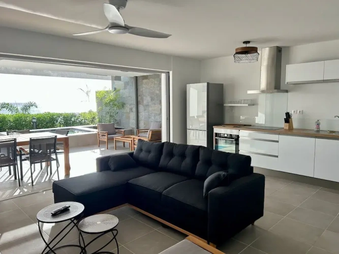 1 Bedroom Superior Apartment beachfront