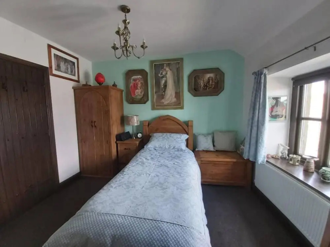 2 Bed Flat - Sleeps 3 - Parking - Wifi
