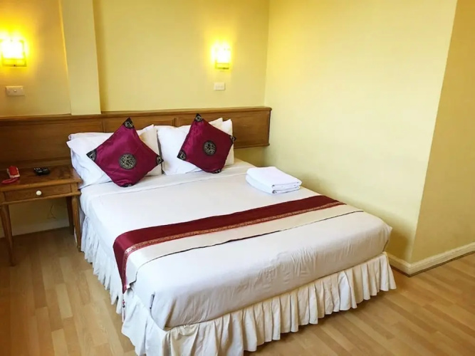 Bangkok Inn