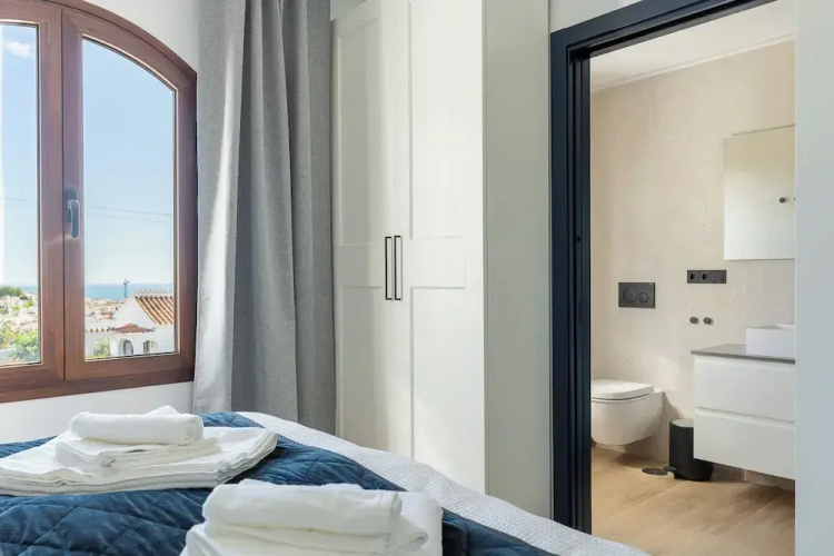 Luxury House With Private Heated Pool in Nerja!