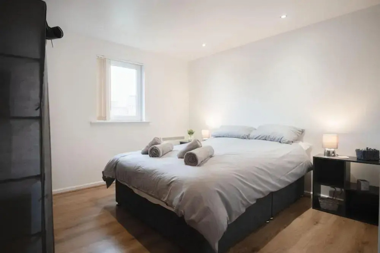Beach View - 2 Bedroom Apartment - Llanelli