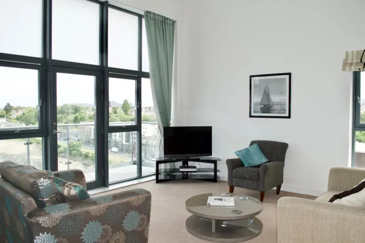 3 Bedroom Flat With 2 Balconies