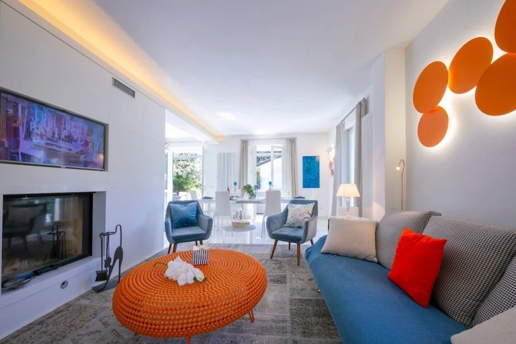 5 Bedrooms Family Villa with sea view