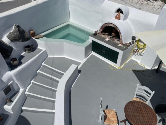 2 Bedrooms Villa