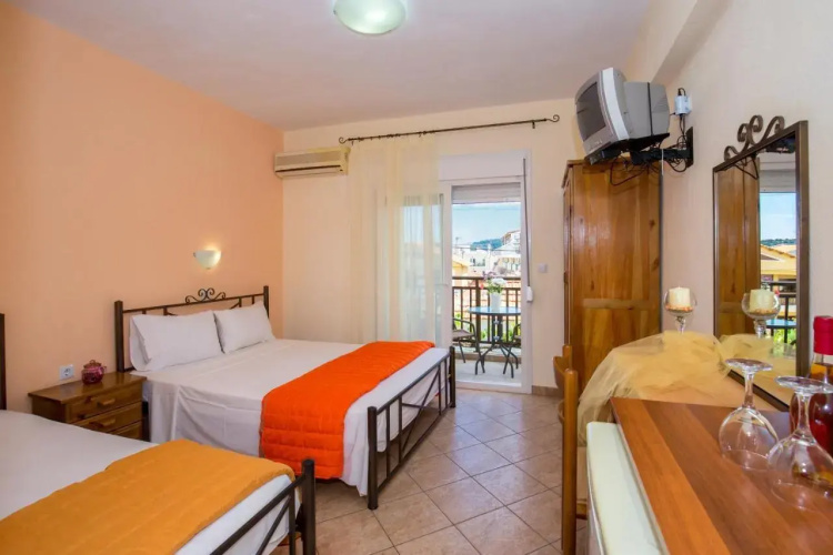 Famelia Studios Lampiris