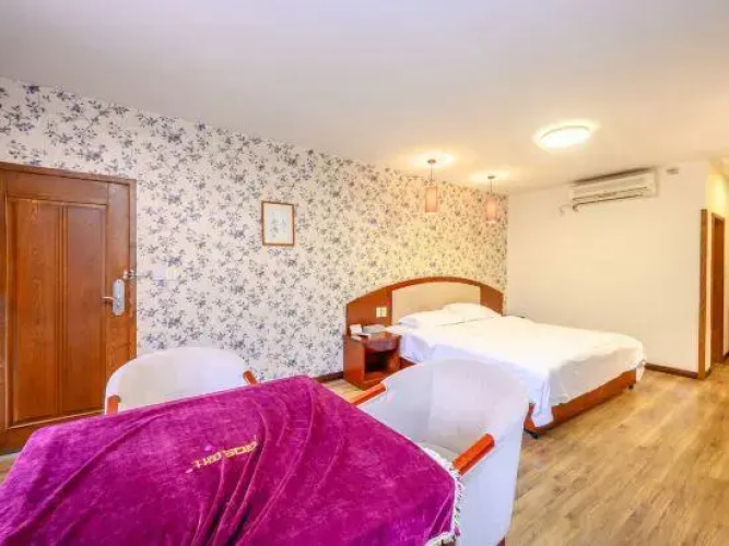 Fengxiangyuan Holiday Hotel