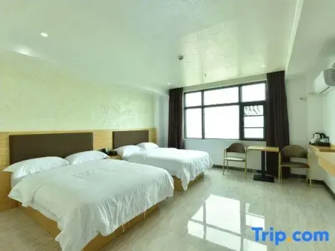 Standard Twin room with sea view