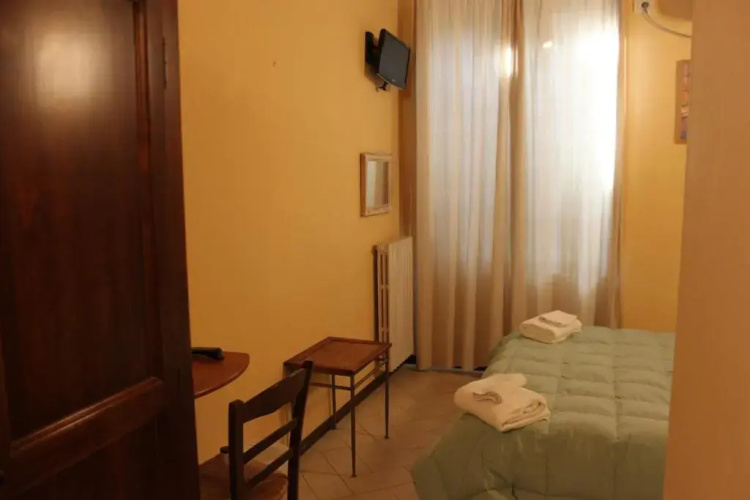 Florence Decamerone B&B