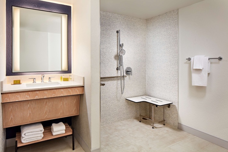 Hotel MdR Marina del Rey- a DoubleTree by Hilton photo 11