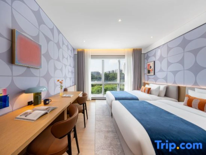 Business Twin room with city view