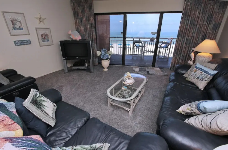 Chateaux 208 Apartment
