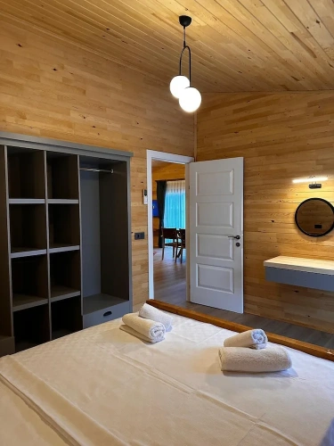 2 Bedrooms Cottage