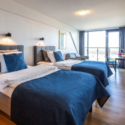 Standard Twin room with balcony