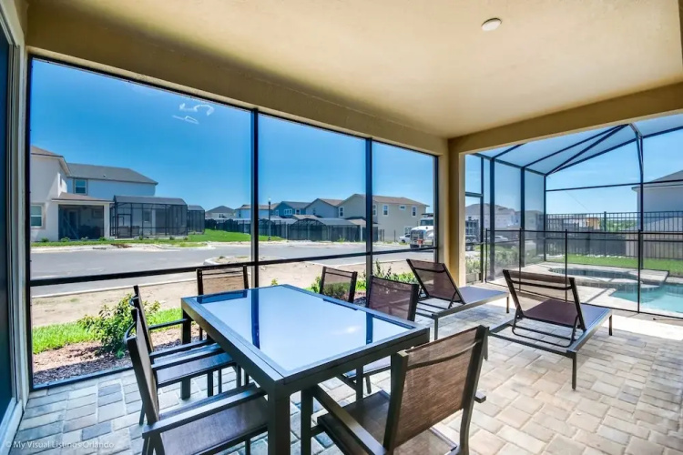 7 BD 5 BH With Game Room Pool Spa