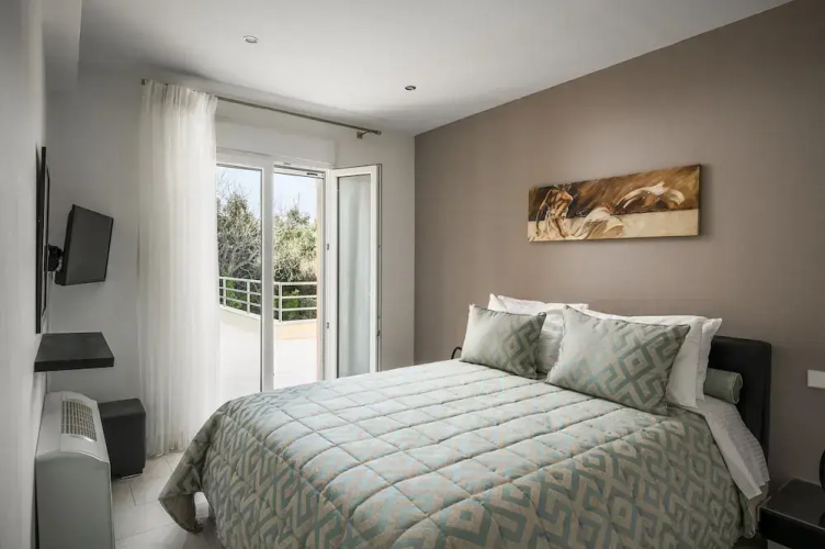 Euphoria Seaview Residences with Shared Pool by Konnect