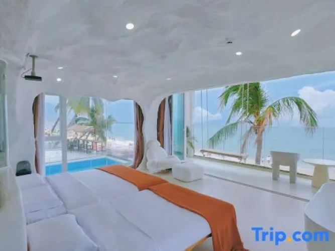 Standard Twin room with sea view