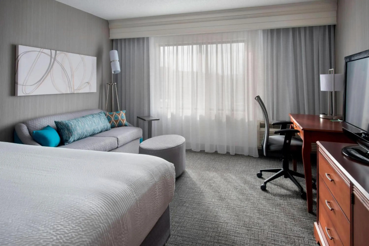 Courtyard by Marriott Lebanon
