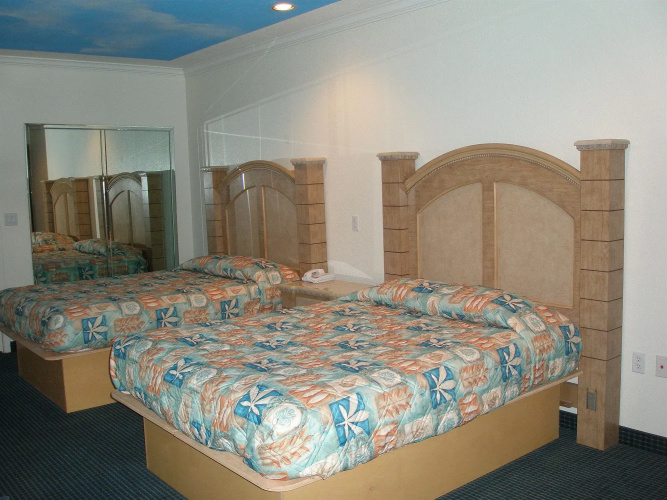 Symphony Inn and Suites