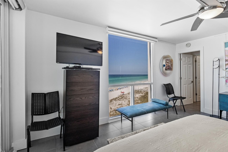 Shoreline Towers 2066