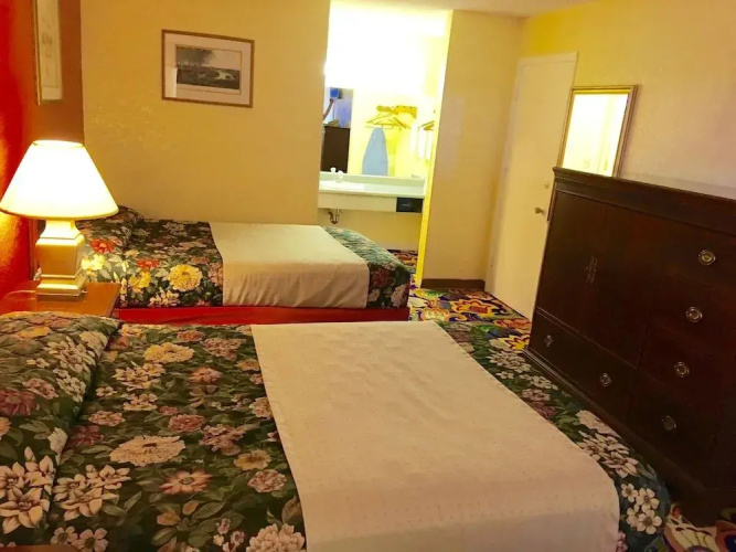 Sunrise Inn