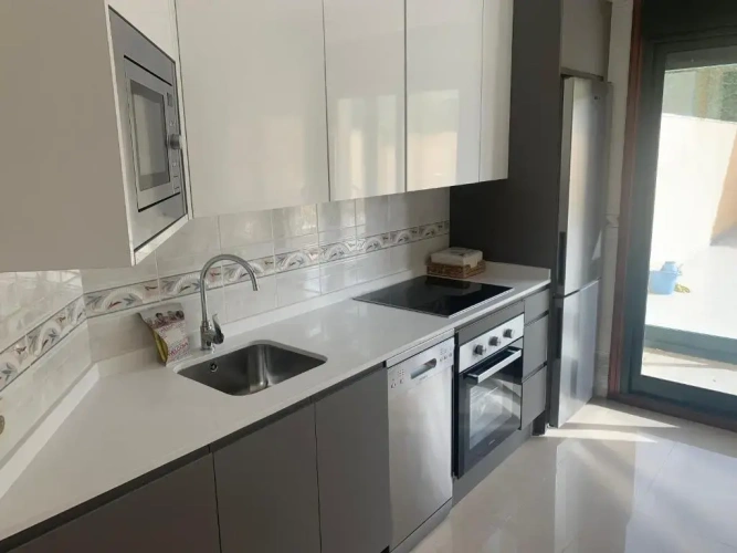 3 Bedrooms Apartment