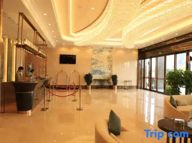 Poch Dream Hotel