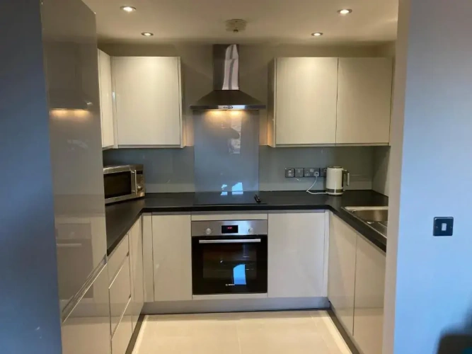 2 Bedrooms Apartment