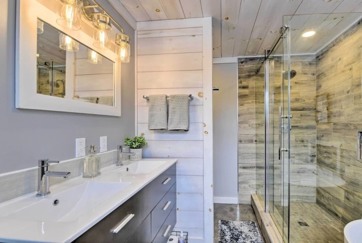 4 Bedrooms Cottage