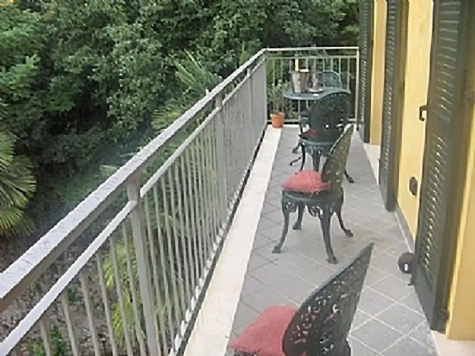 2 Bedrooms Apartment with balcony and with lake view