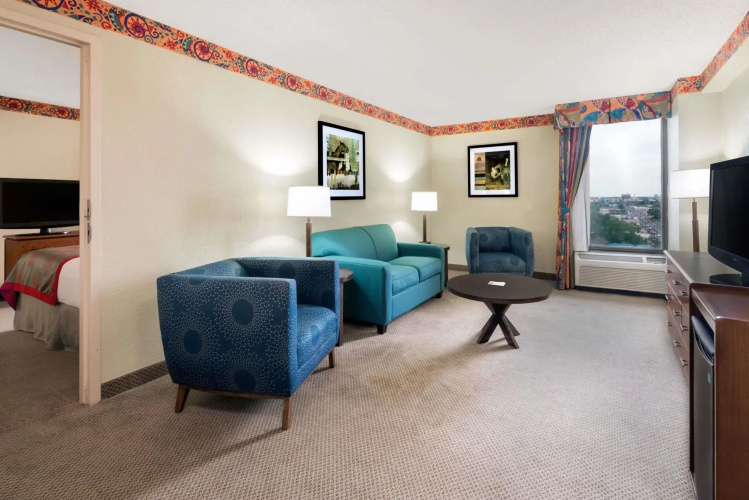 DoubleTree by Hilton Laredo