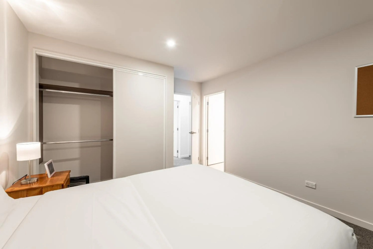 18 Jimmys Apartment