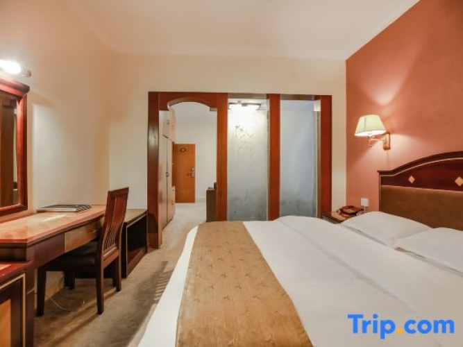 Deluxe Double Suite