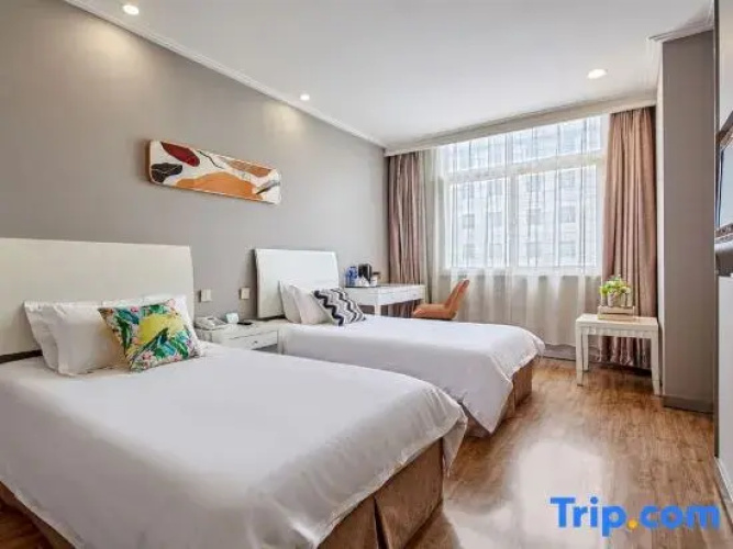 Xiao Hotel （Ten five year old shop）