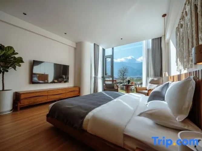 Standard Double room with balcony and with mountain view