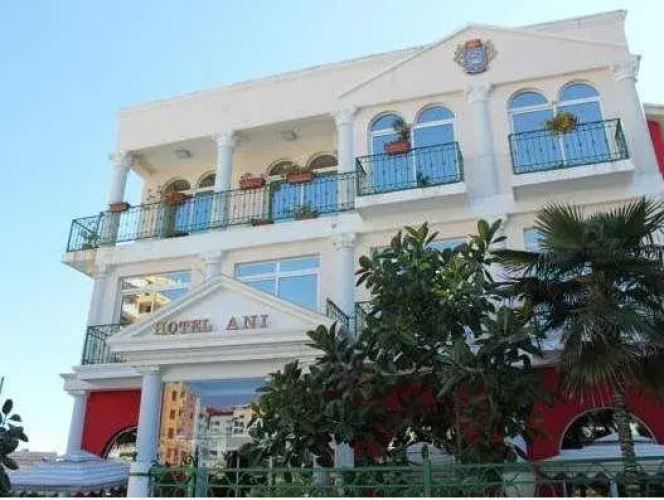 Hotel Ani
