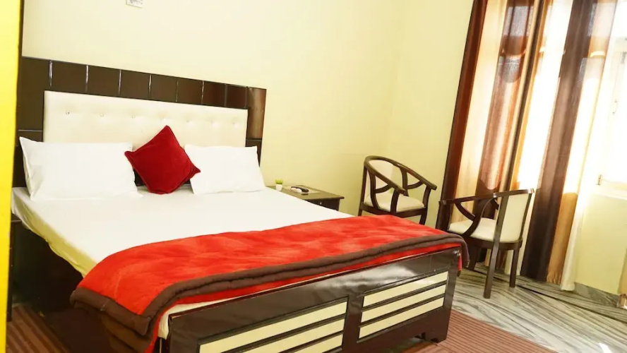 Hotel Apoorva
