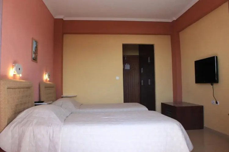 Athorama Hotel