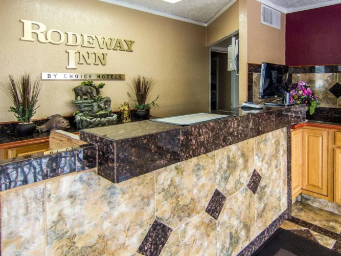 Rodeway Inn Flagstaff - Downtown