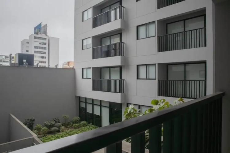 W Prime 2br W/ Balcony In Miraflores - Lima