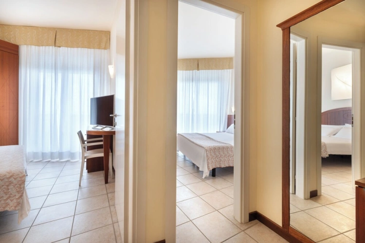 Family Suite with balcony and with sea view