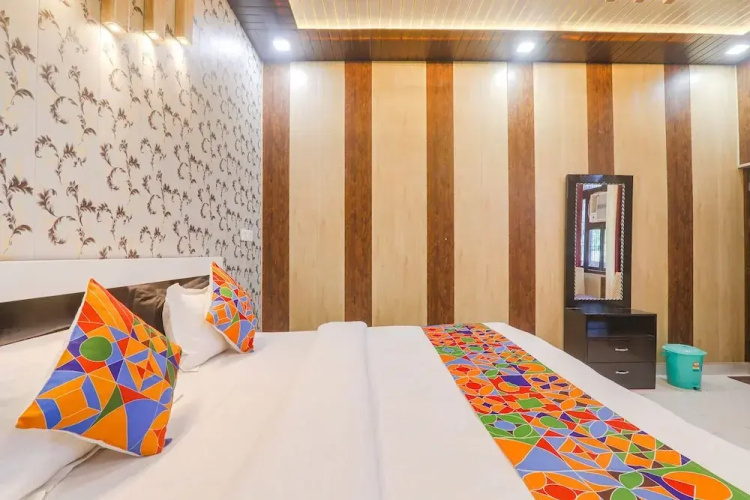 Fabhotel Uma Yugul
