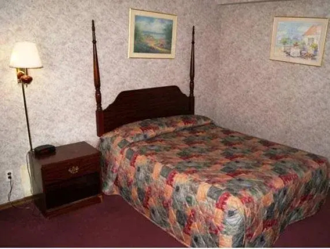 Towne and Country Motel