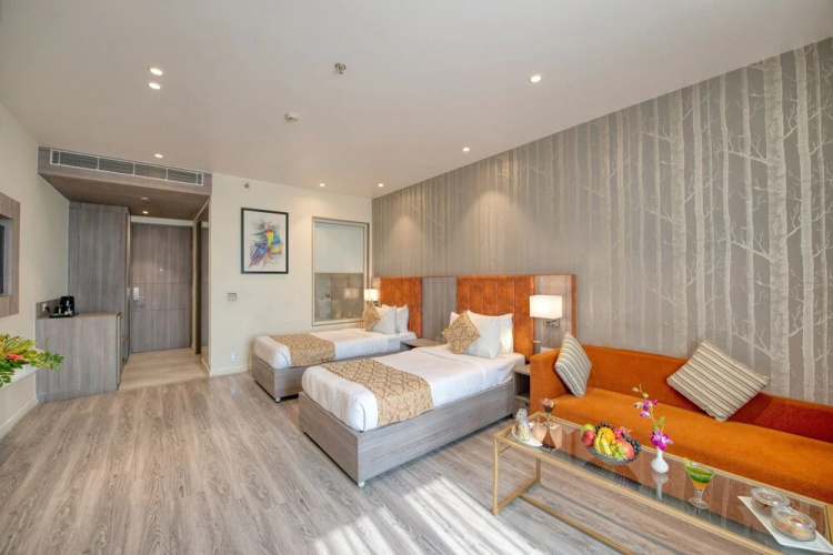 Hotel Deep Clarks Inn Lucknow