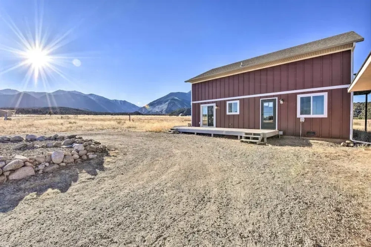3 Bedrooms Cottage with balcony