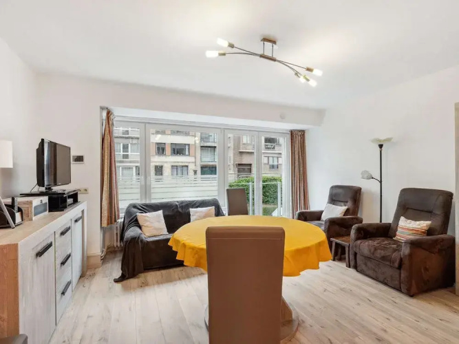 Bright 2-bedroom Apartment